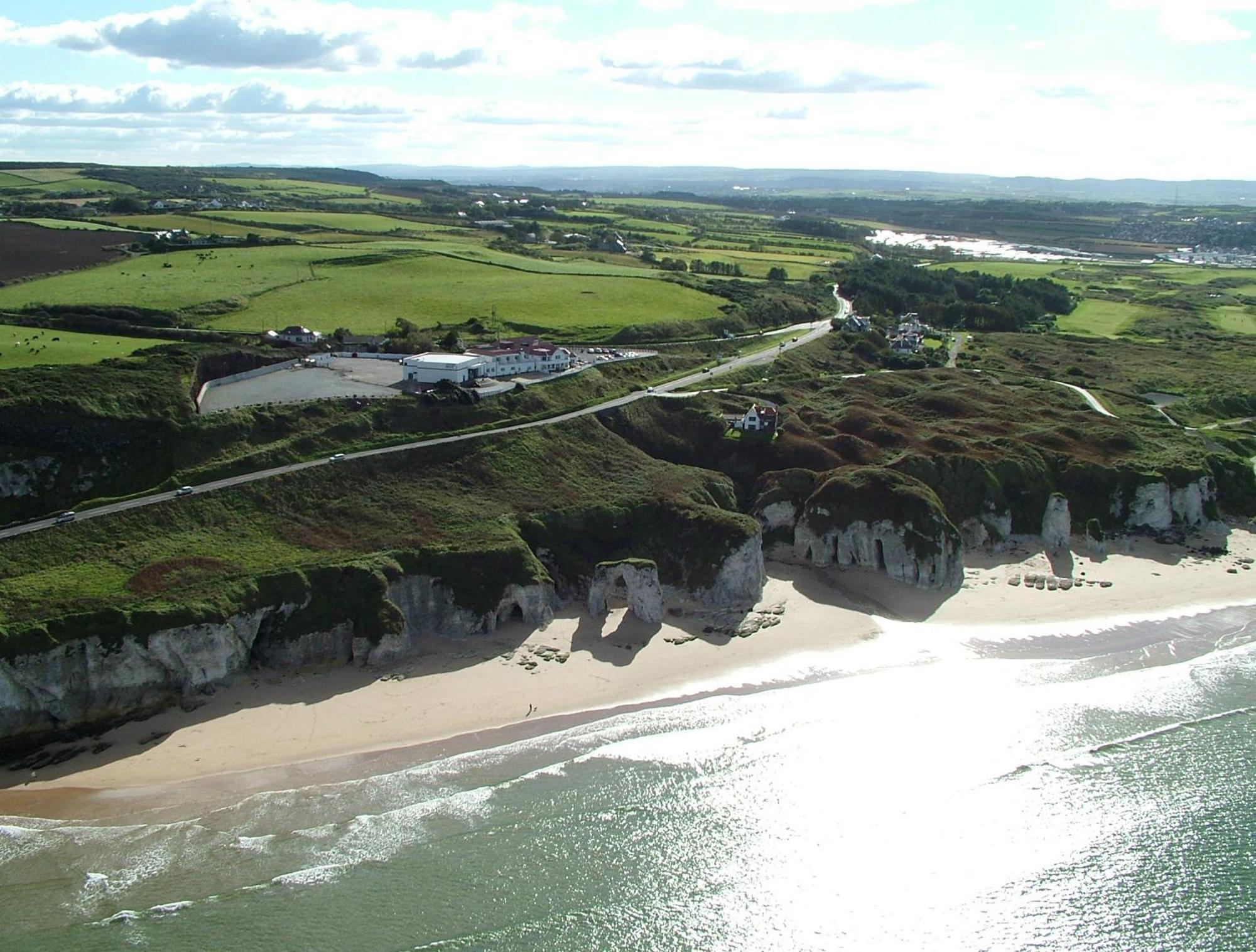 Royal Court Hotel Portrush Ngoại thất bức ảnh